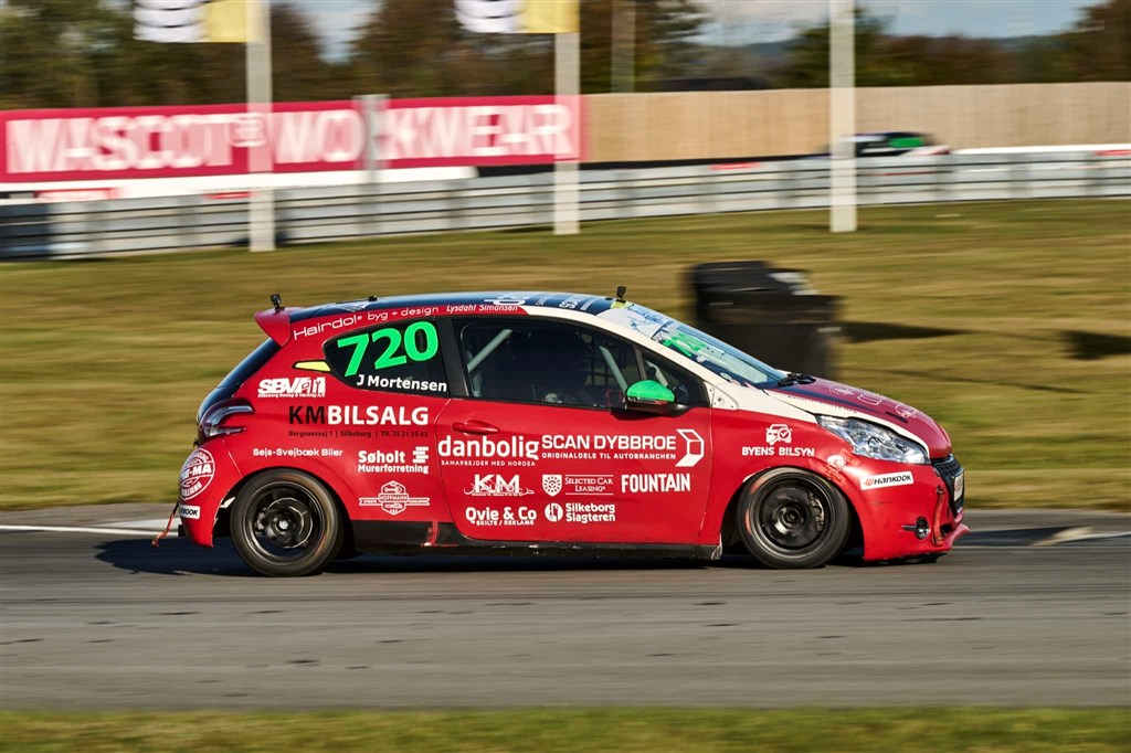 Gode kampe sikrede underholdningen på Jyllandsringen. 
(Foto: Grippo)